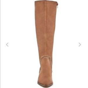 *Brand new in plastic* Tall boot